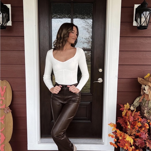 Meet your Posher, Chasity - Picture 3 of 3